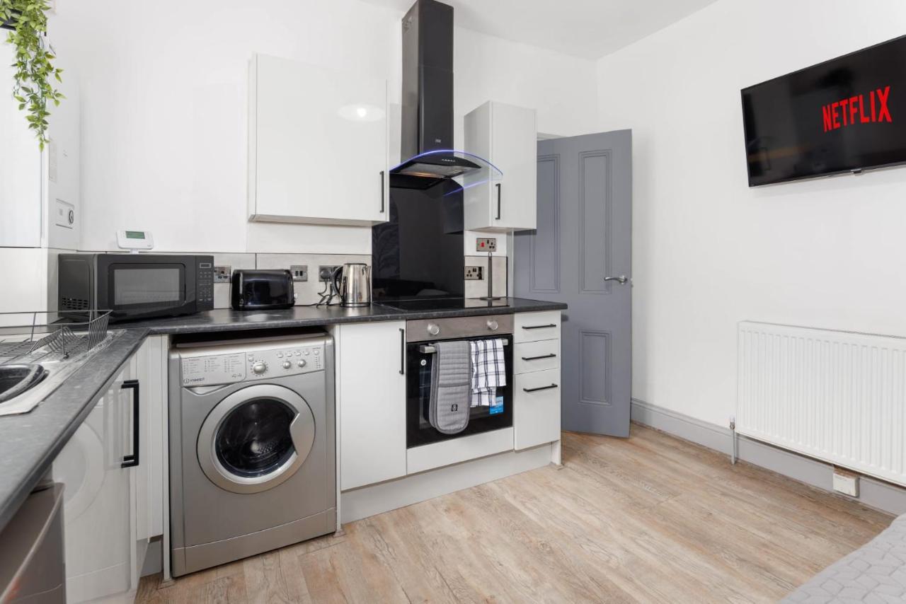 Newly Renovated Apartments In Liverpool - Extended Stay 外观 照片