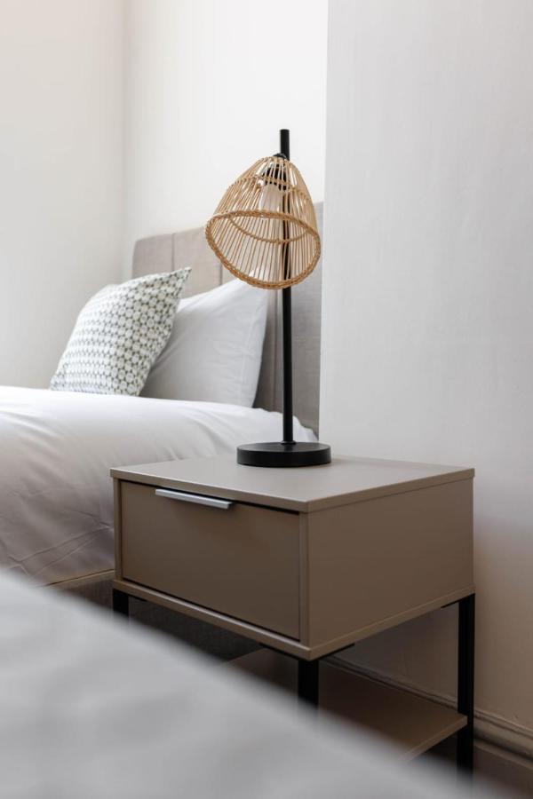Newly Renovated Apartments In Liverpool - Extended Stay 外观 照片