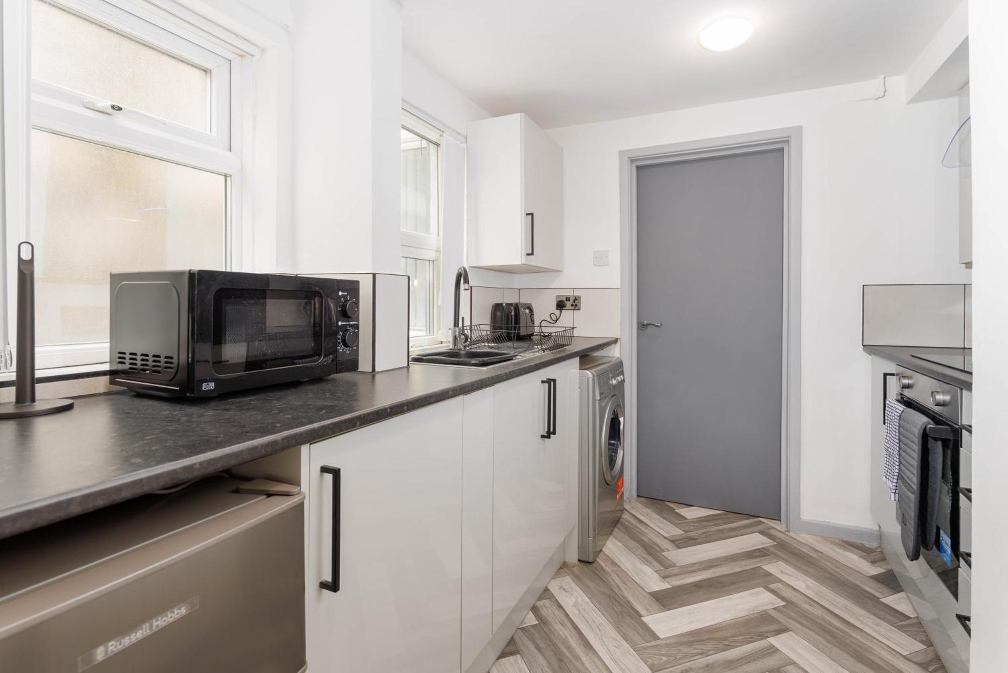 Newly Renovated Apartments In Liverpool - Extended Stay 外观 照片